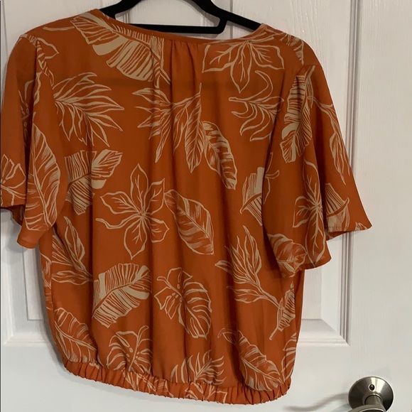 Leaf print short sleeve shirt - Picture 2 of 3